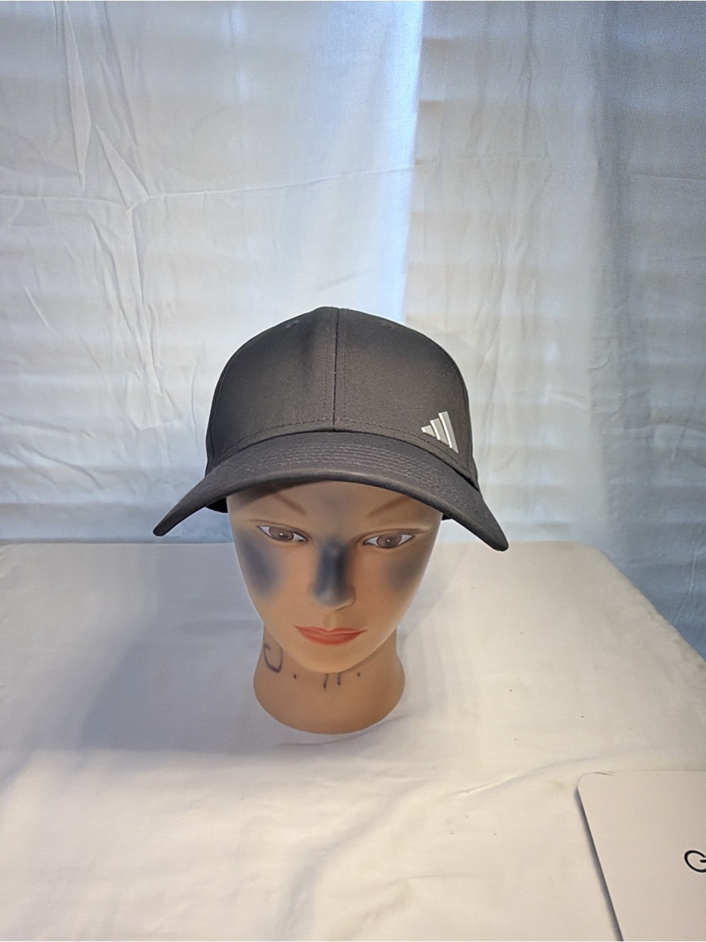adidas Men’s Gray Curved-Brim Logo Cap